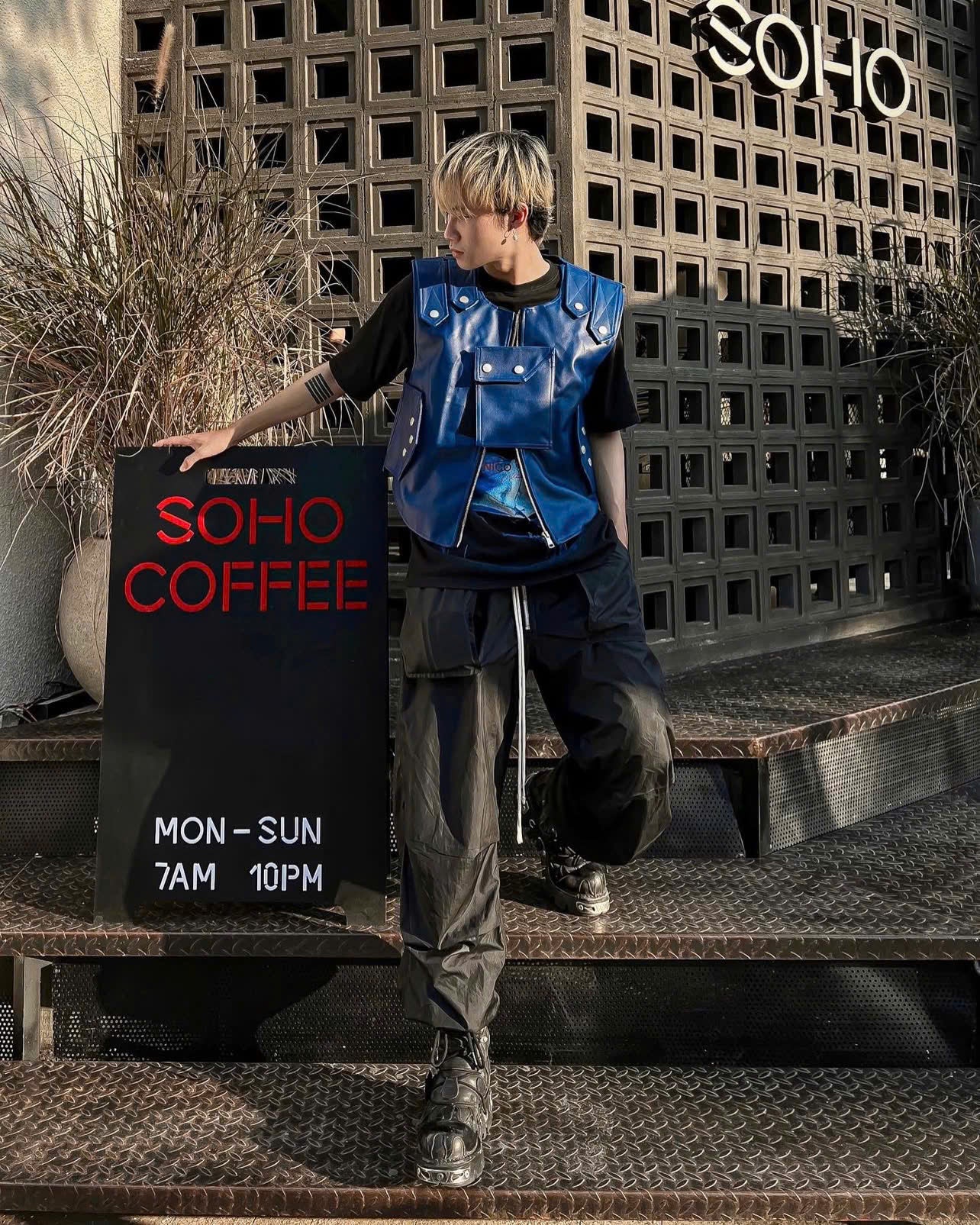 LEATHER BULLETPROOF GILE (Blue)