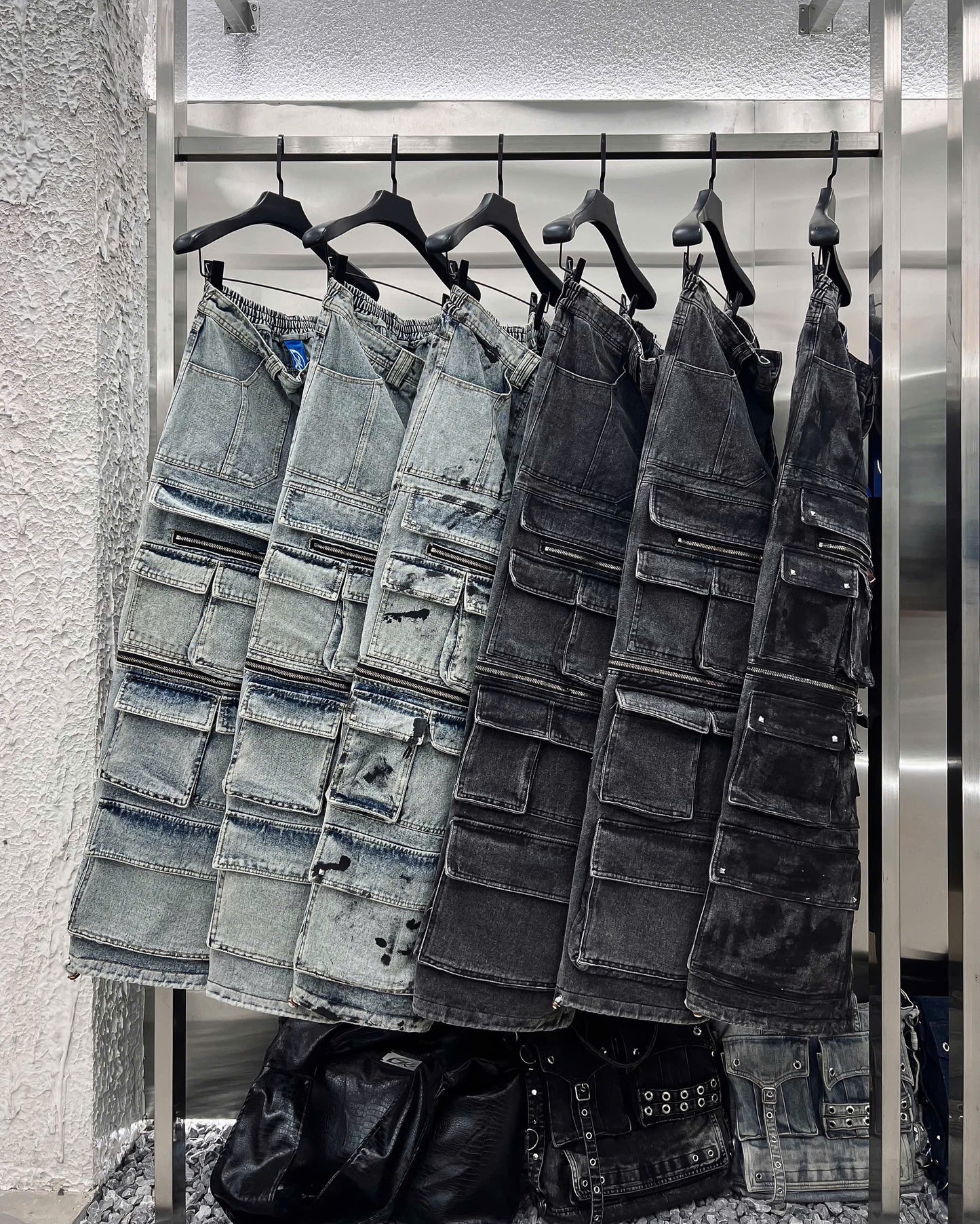 WASH-DENIM CARGO PANTS MULTI POCKET (Black)