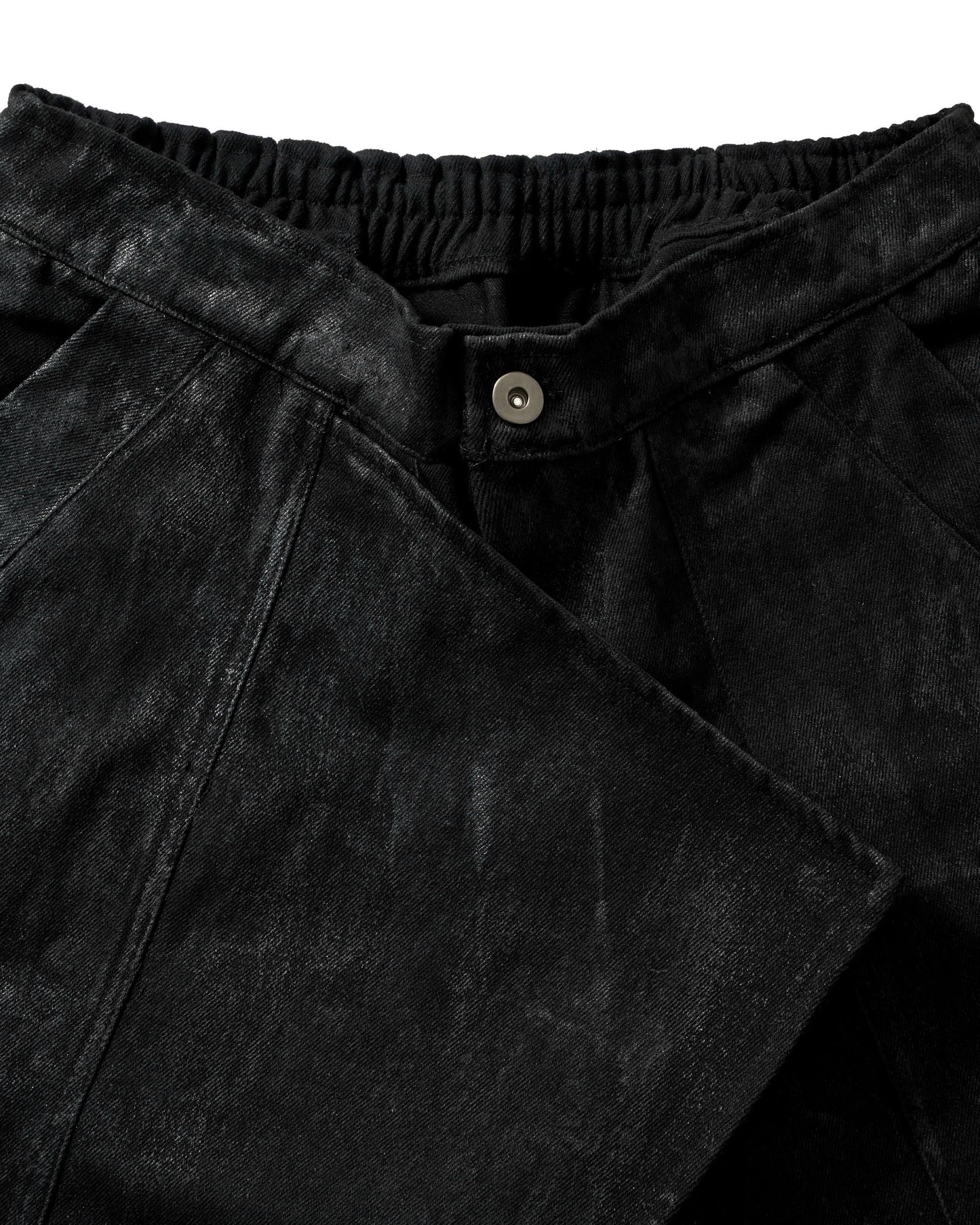 SHADOW WAX LEATHER SHORTS