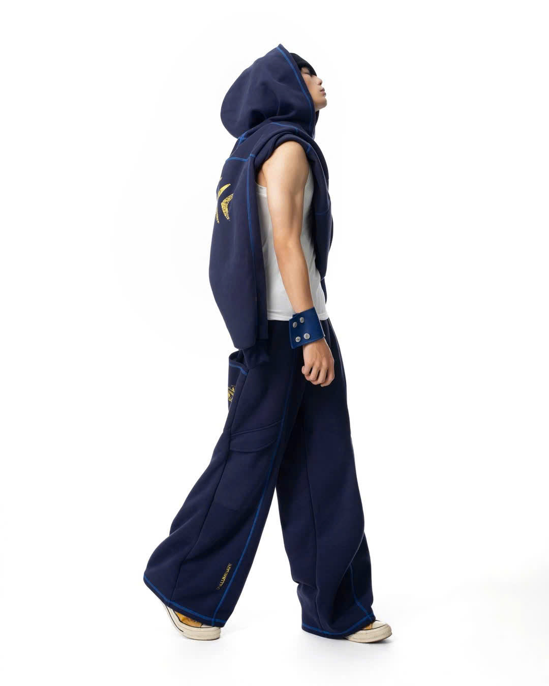 SHARK NAVY HOODIE