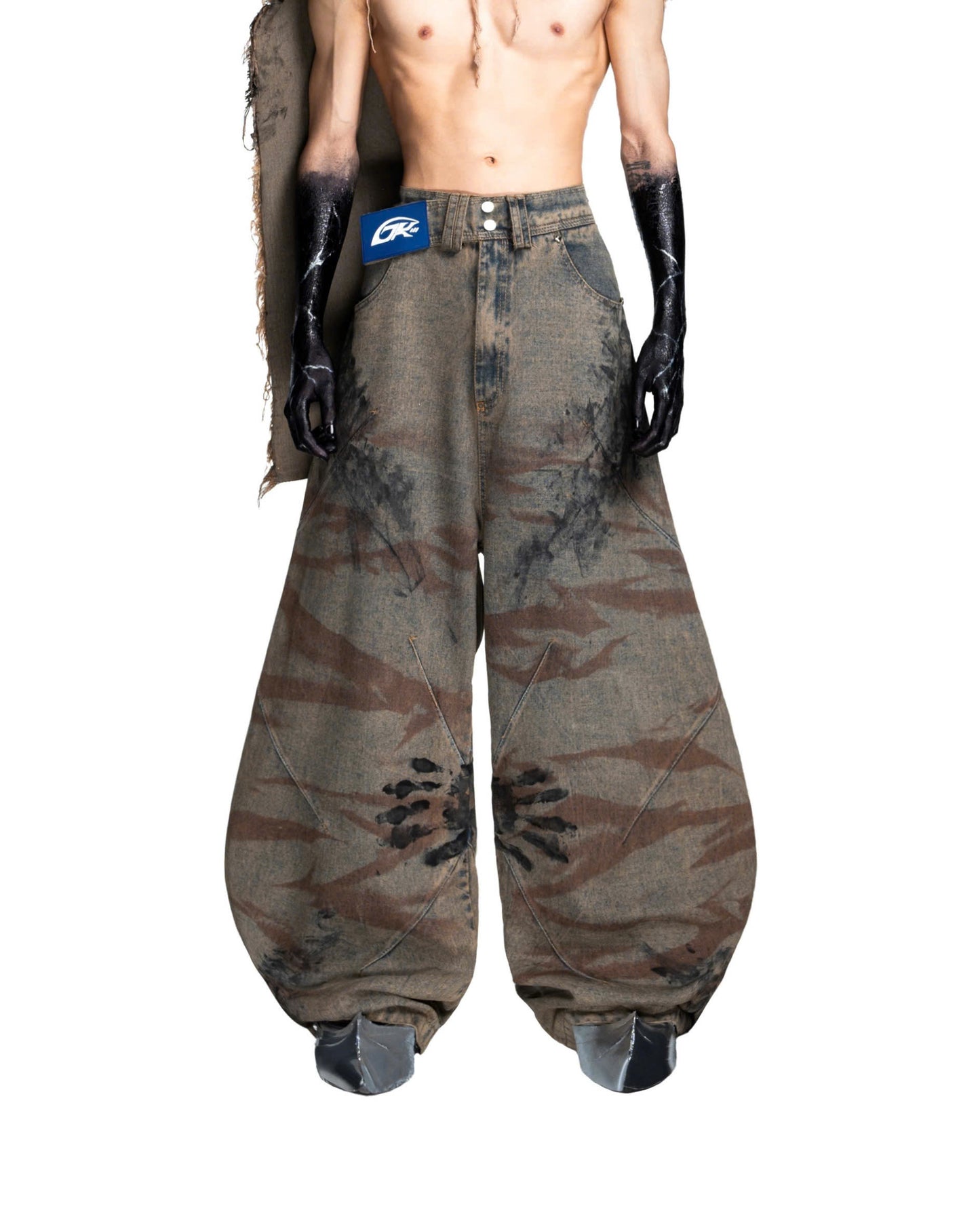 MUD-STAINED DENIM PANTS (Limited)
