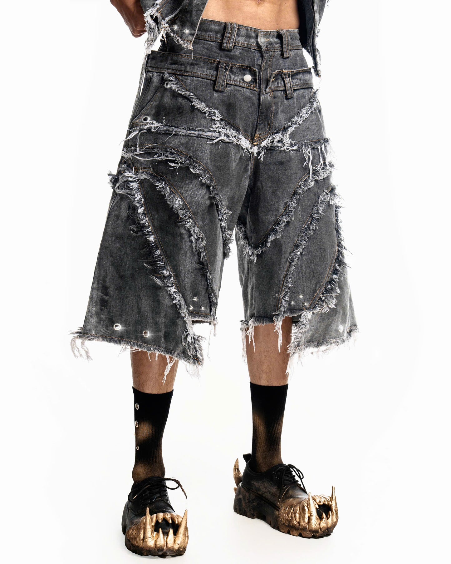 PUNISHER SCARRED HORNED SHORTS