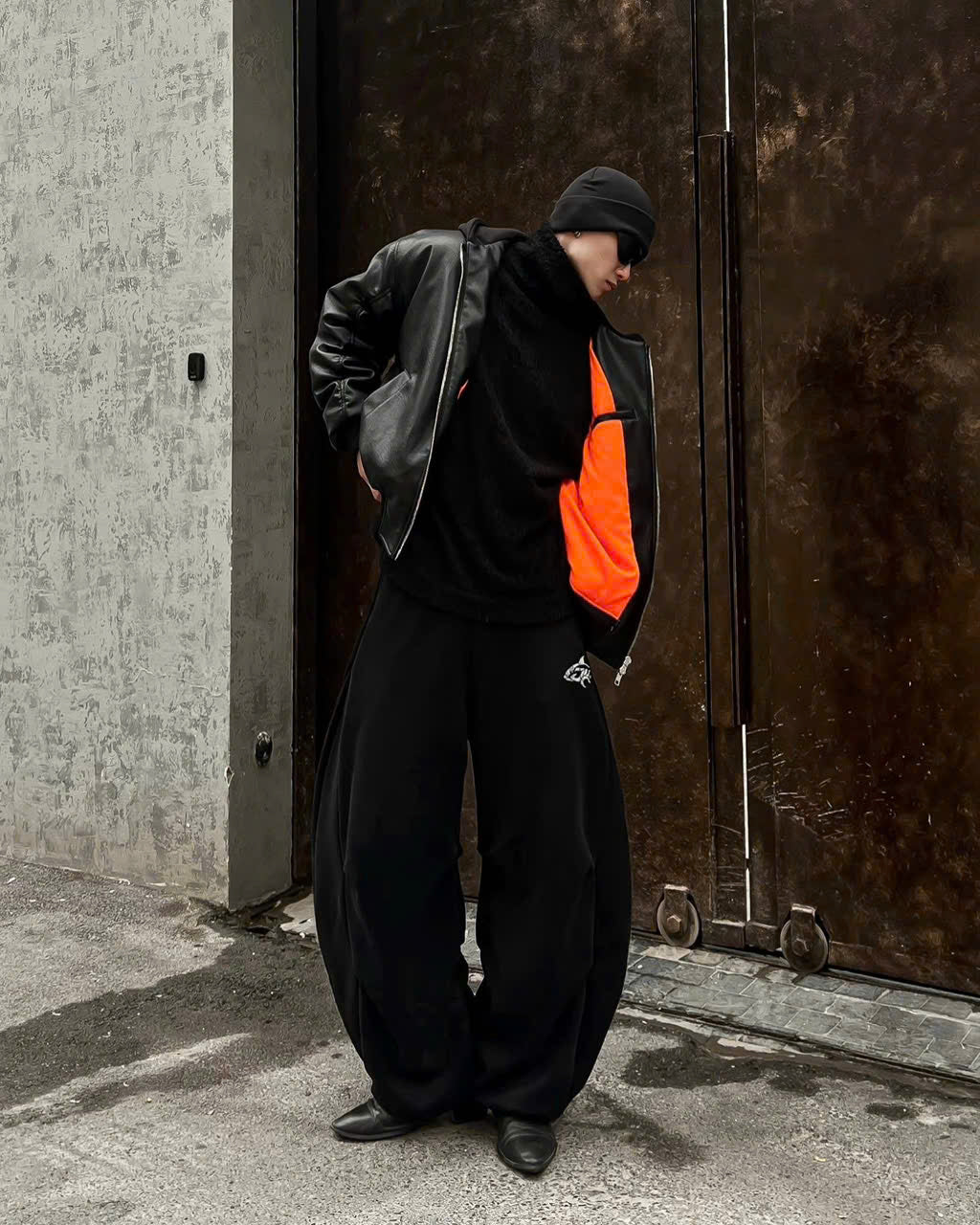 OVERSIZED HOODED LEATHER BOMBER JACKET